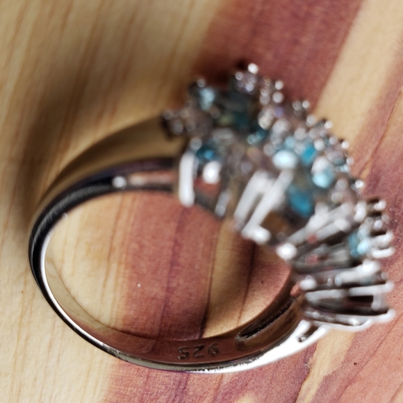 size 8 ring - Picture 2 of 2